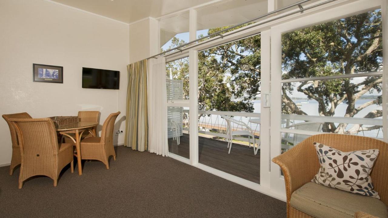 Hananui Lodge And Apartments Russell Bagian luar foto