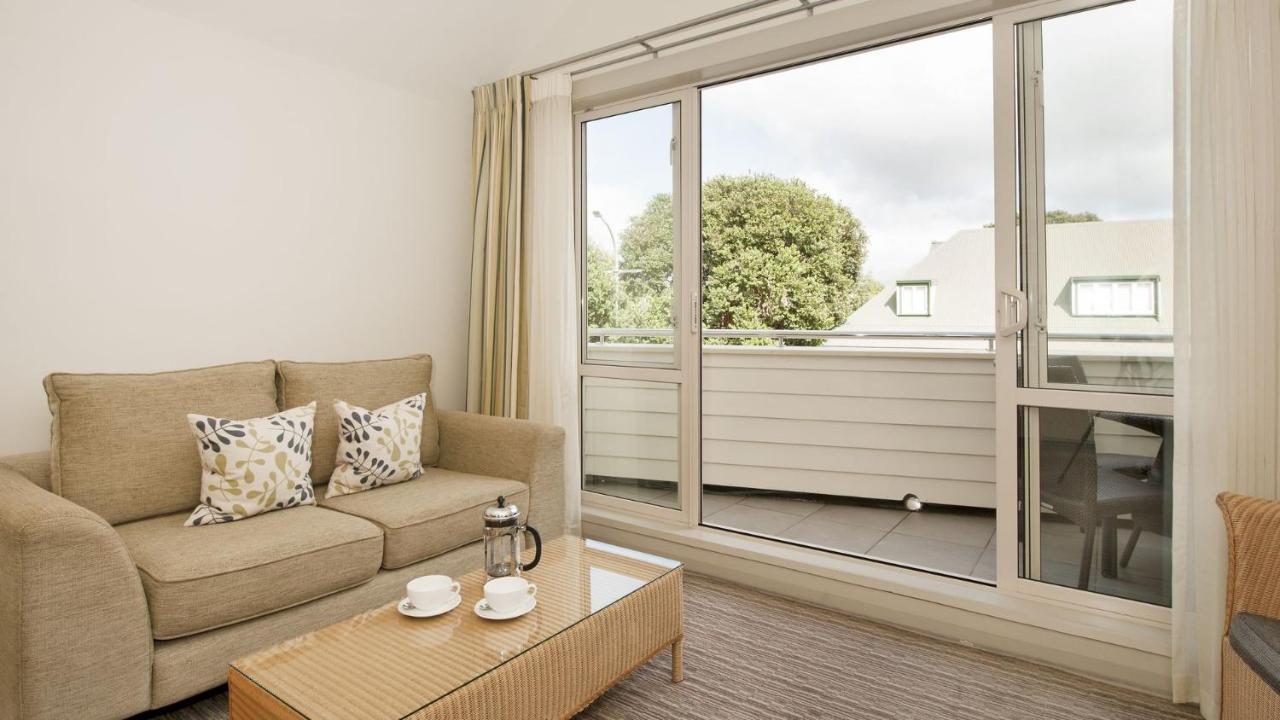 Hananui Lodge And Apartments Russell Bagian luar foto