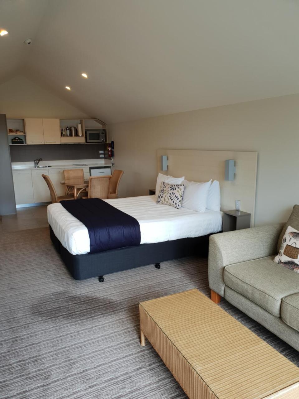 Hananui Lodge And Apartments Russell Bagian luar foto