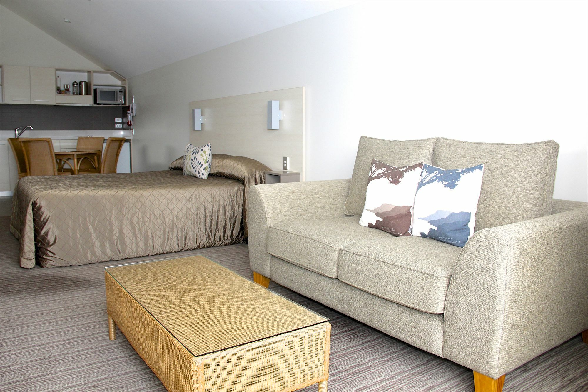 Hananui Lodge And Apartments Russell Bagian luar foto