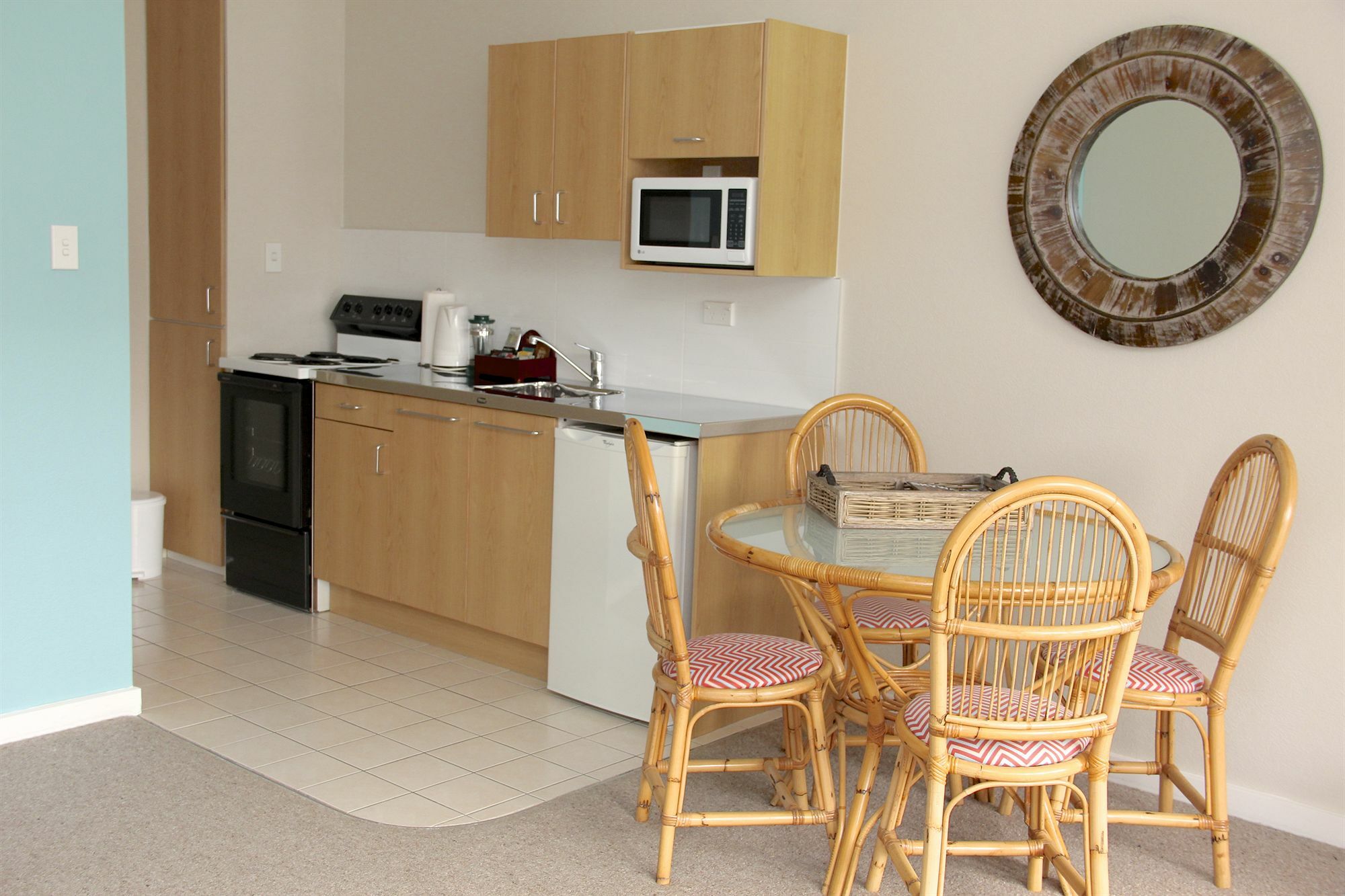 Hananui Lodge And Apartments Russell Bagian luar foto