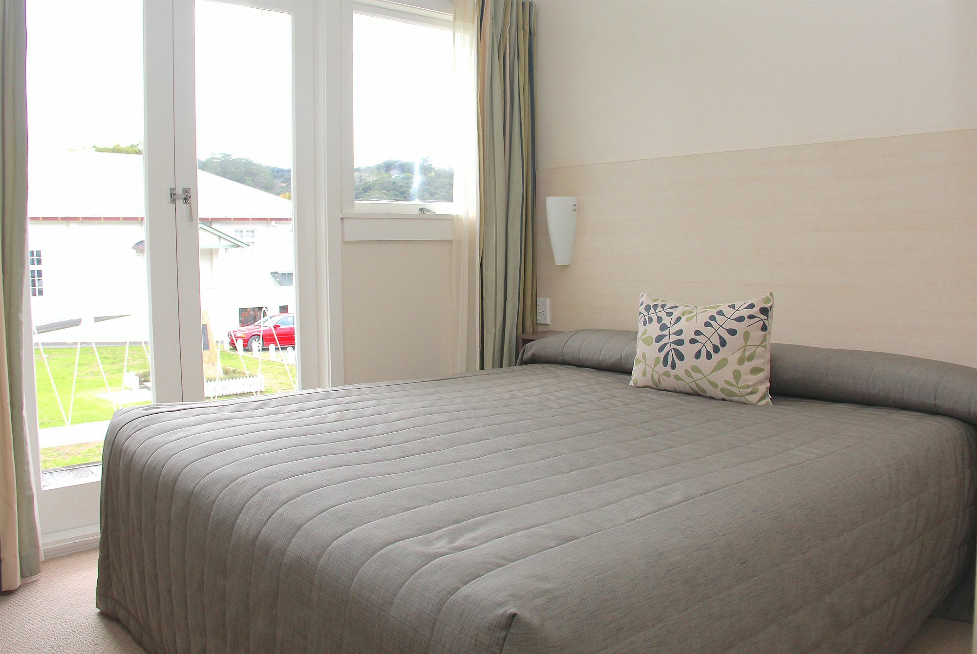 Hananui Lodge And Apartments Russell Bagian luar foto